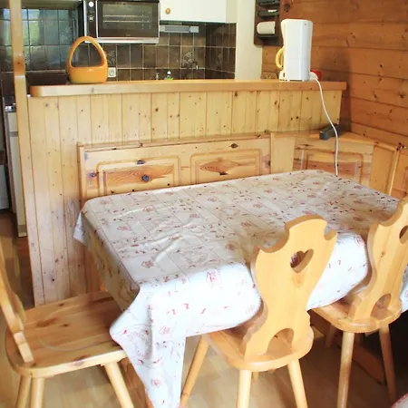 For 4 People In